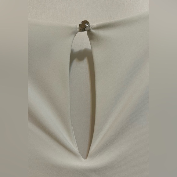 White House Black Market Women’s White Dress with lining. Size Small - Picture 9 of 9